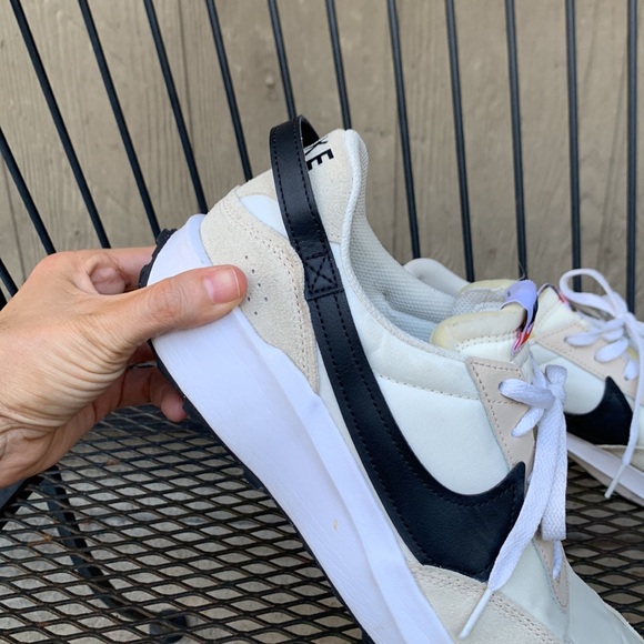 NIKE Running Shoes - Picture 9 of 15